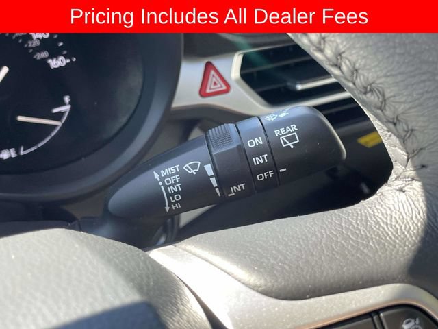 Used 2025 Toyota Sienna XLE FWD image 29