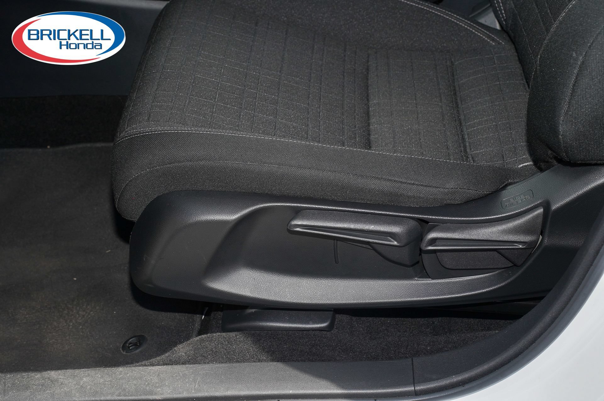 Certified 2023 Honda HR-V LX image 29