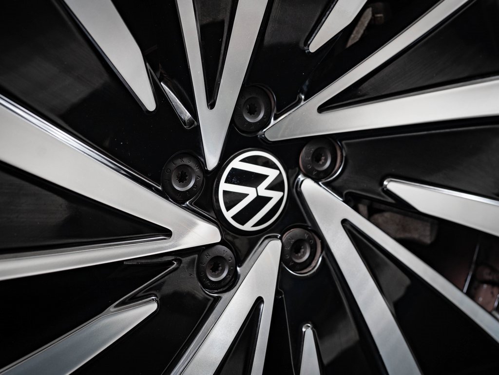 Used 2024 Volkswagen ID.4 S image 8