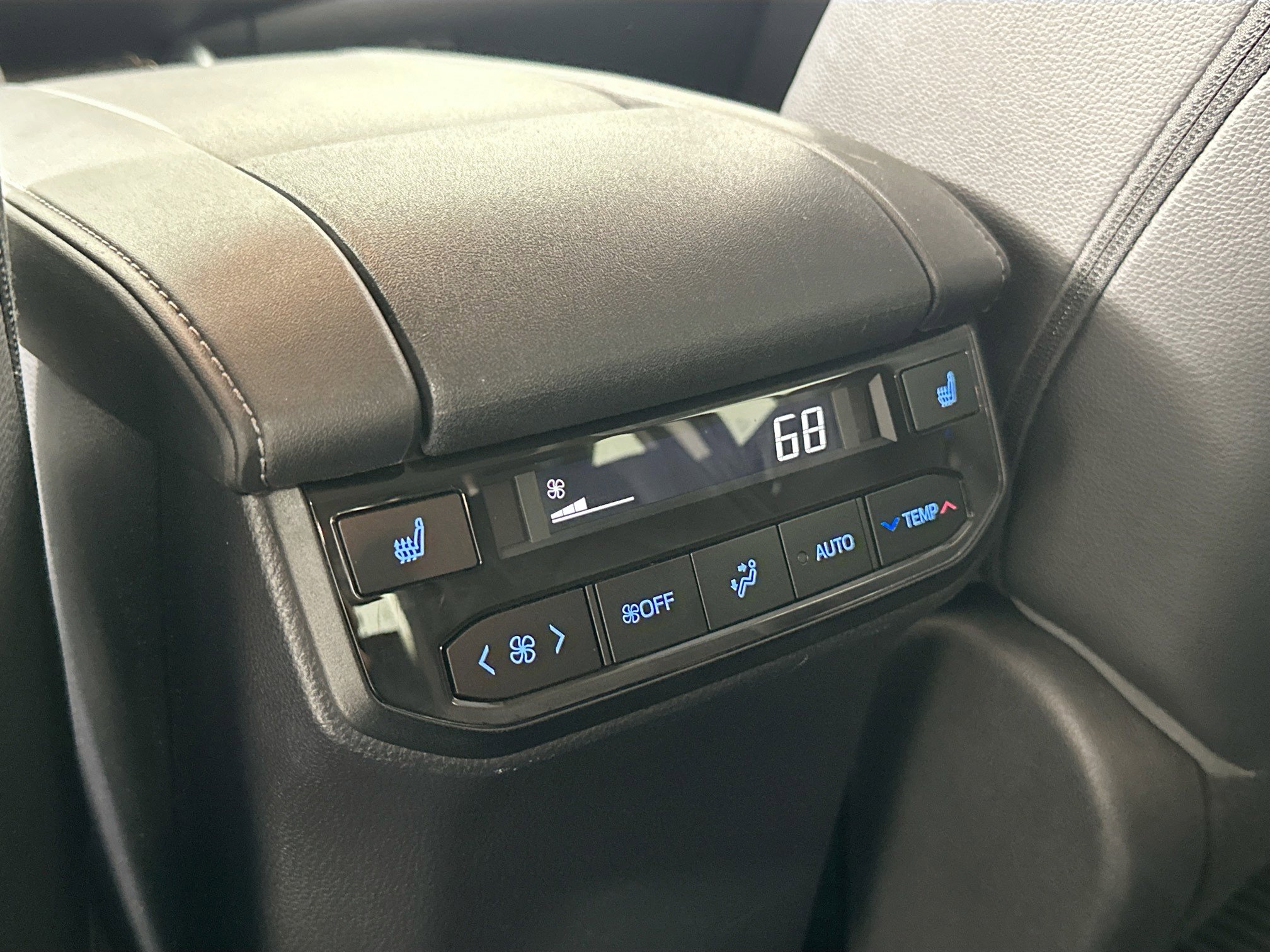 Used 2020 Toyota Highlander Limited Platinum image 27