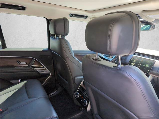 Used 2023 Land Rover Range Rover SE AWD/4WD image 26