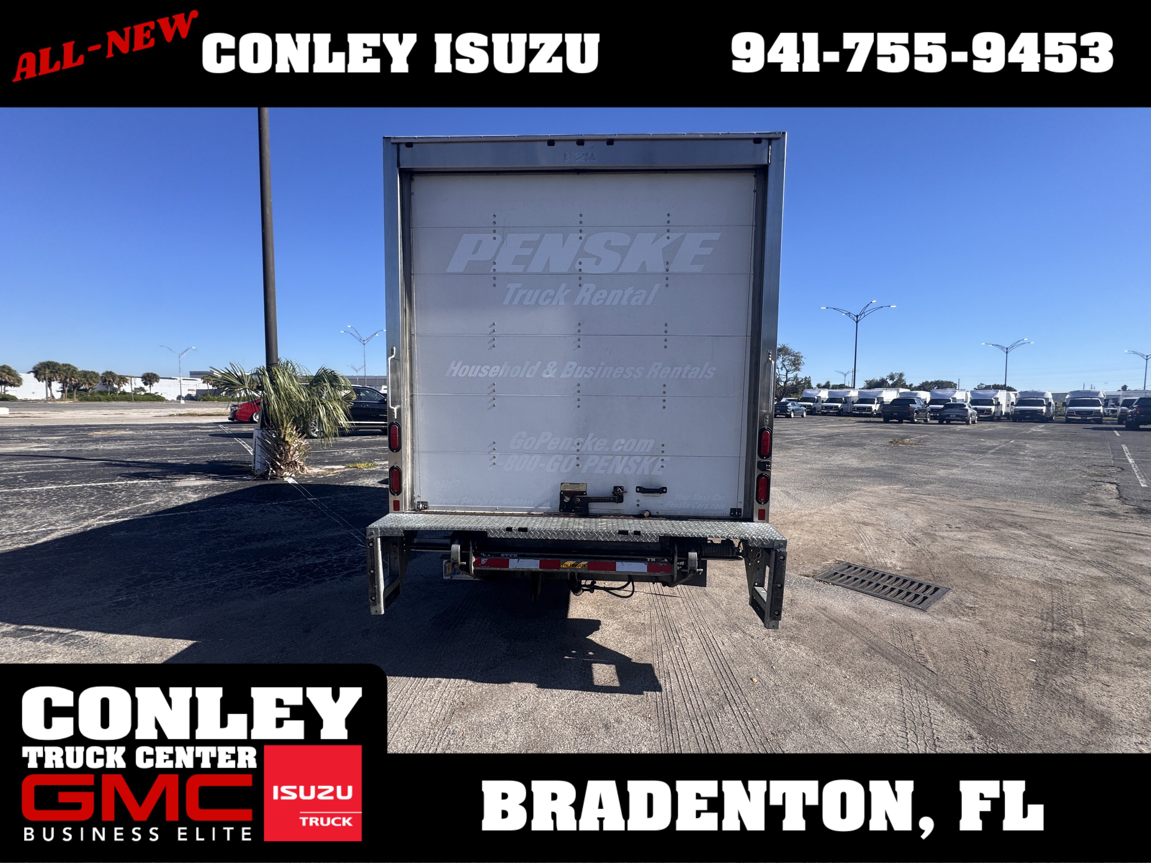 Used 2020 Isuzu NPR image 7