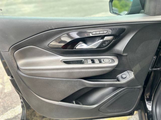 Used 2022 GMC Terrain AT4 image 9