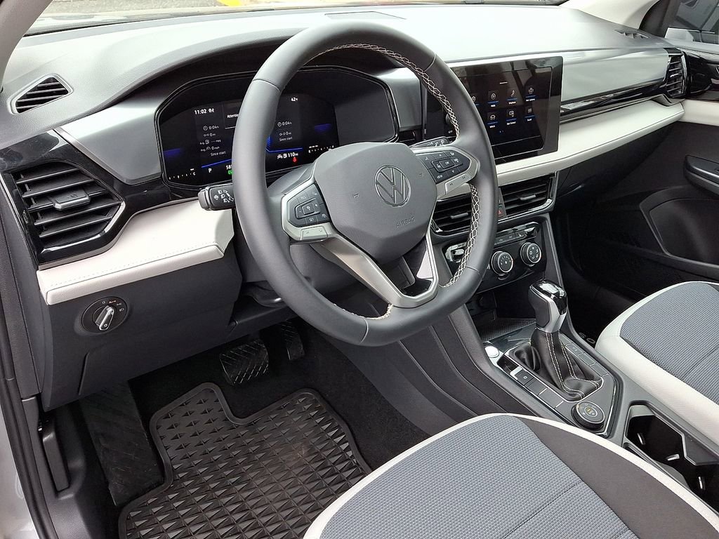 Used 2025 Volkswagen Taos S image 27