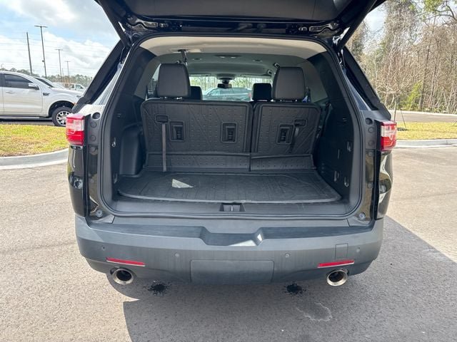 Used 2020 Chevrolet Traverse RS w/ LPO, Floor Liner Package FWD image 11