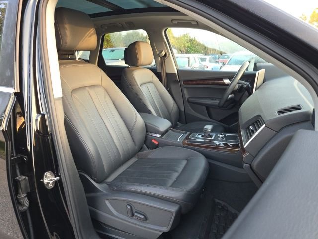 Used 2020 Audi Q5 2.0T Premium Plus w/ Premium Plus Package image 13
