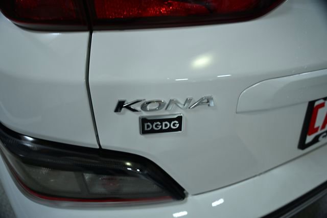 Used 2023 Hyundai Kona SE image 14