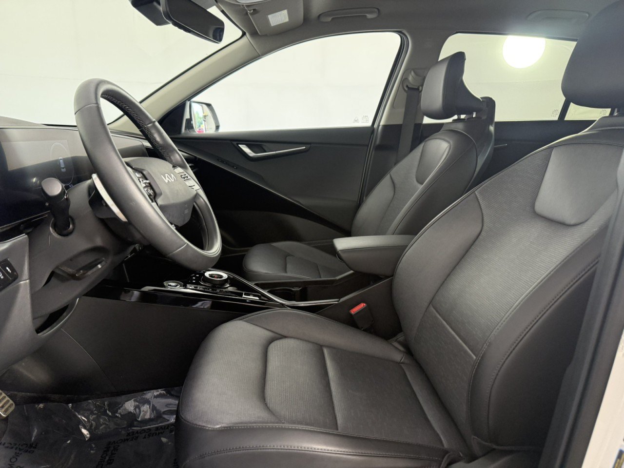 Used 2024 Kia Niro Wave w/ Wave Preserve Package FWD image 15