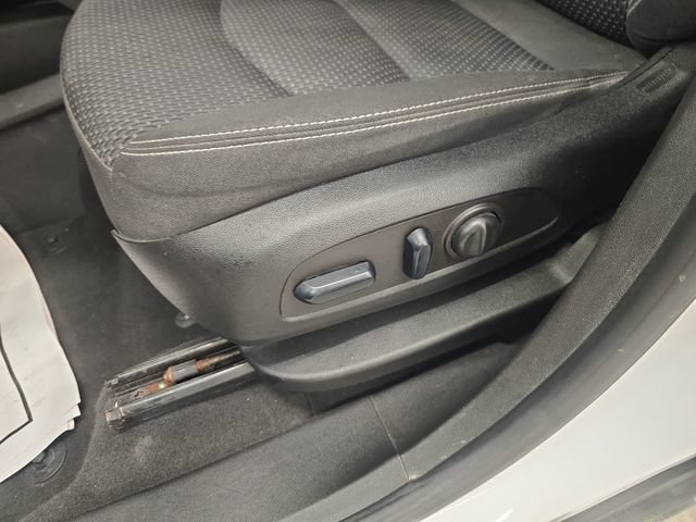 Used 2022 GMC Terrain SLE FWD image 34