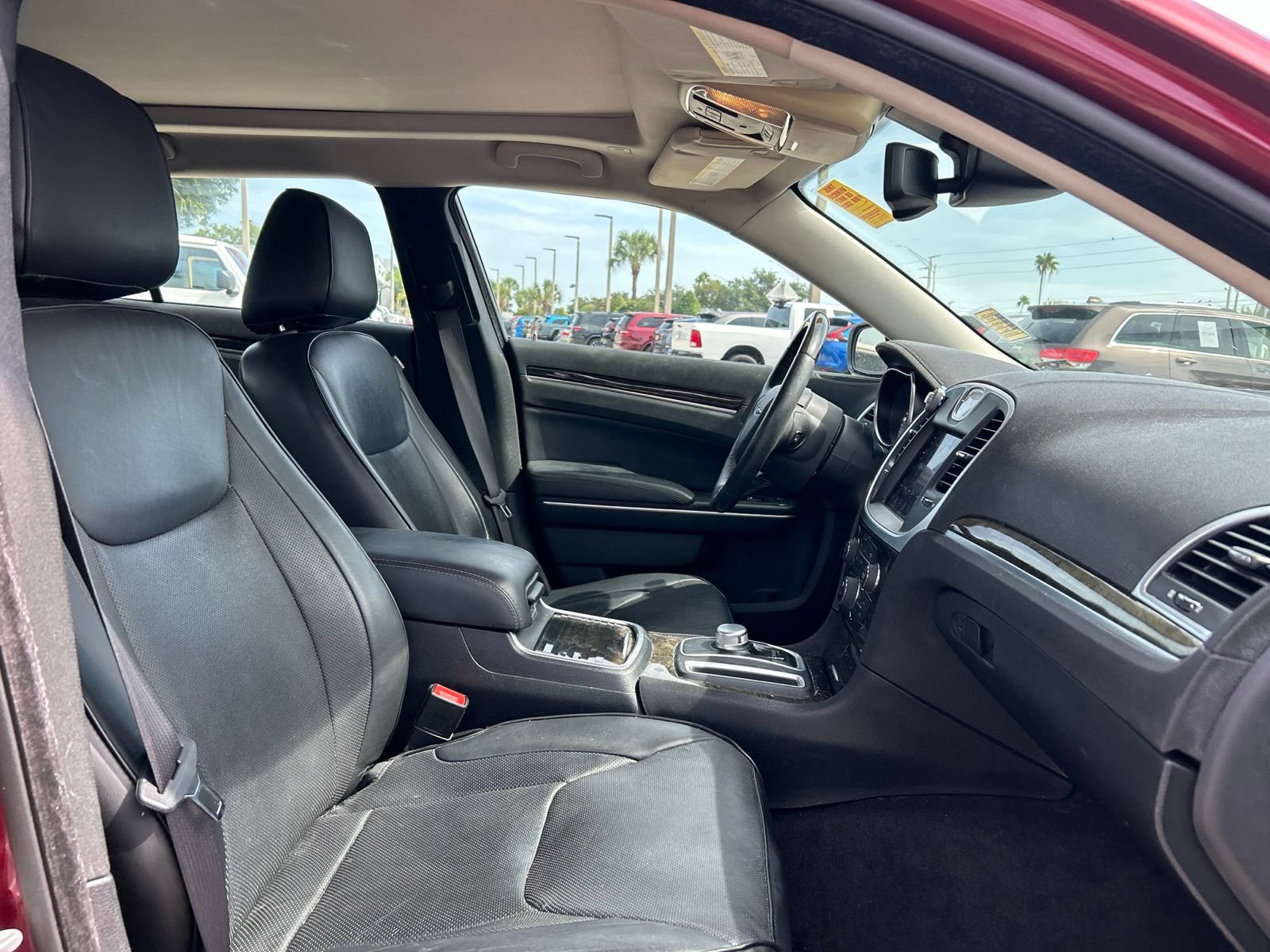 Used 2017 Chrysler 300 C w/ Safetytec Plus Group RWD image 12