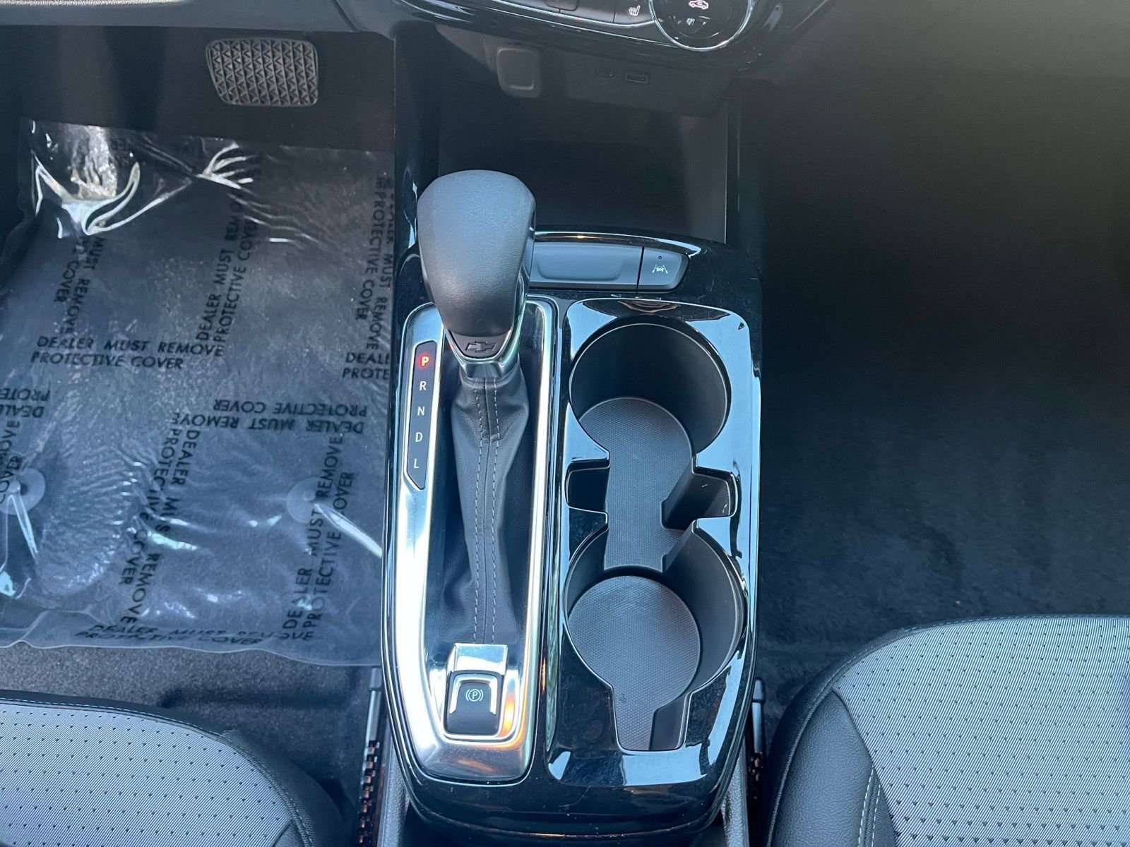 Used 2025 Chevrolet Trax LT w/ LT Convenience Package image 39