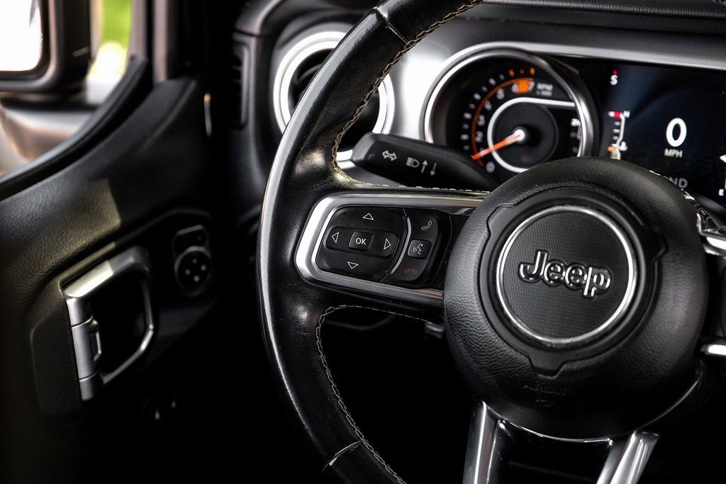 Used 2020 Jeep Wrangler Unlimited Sahara image 26