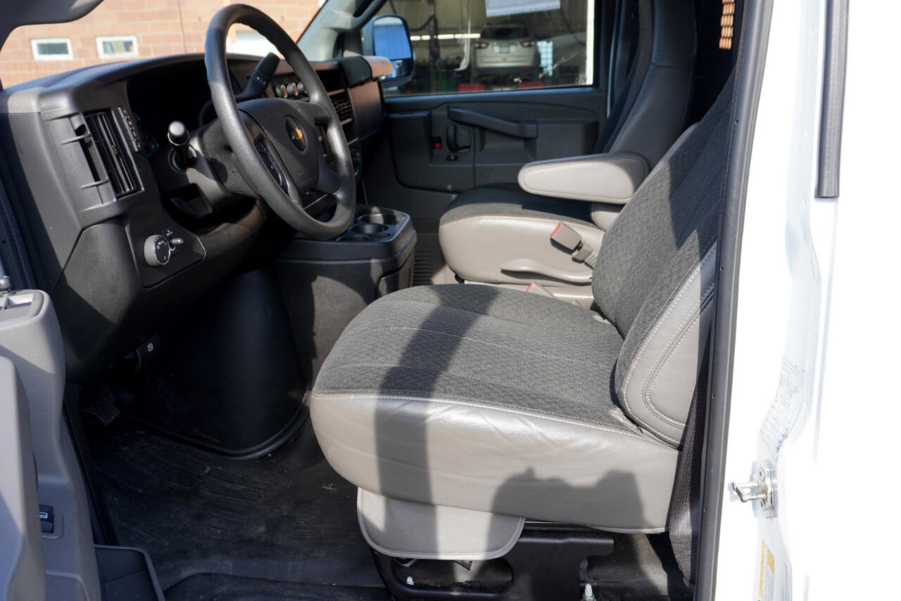 Used 2022 Chevrolet Express 2500 w/ Driver Convenience Package image 12