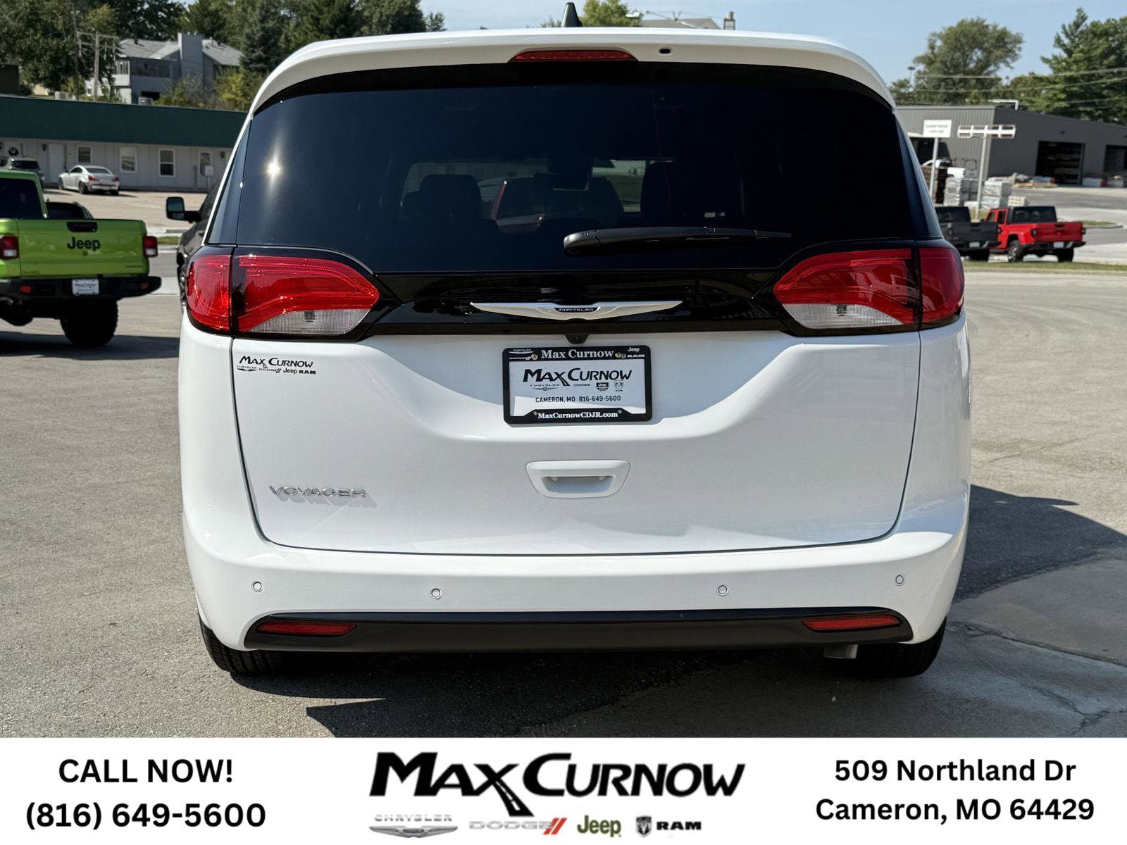 New 2026 Chrysler Voyager LX image 4