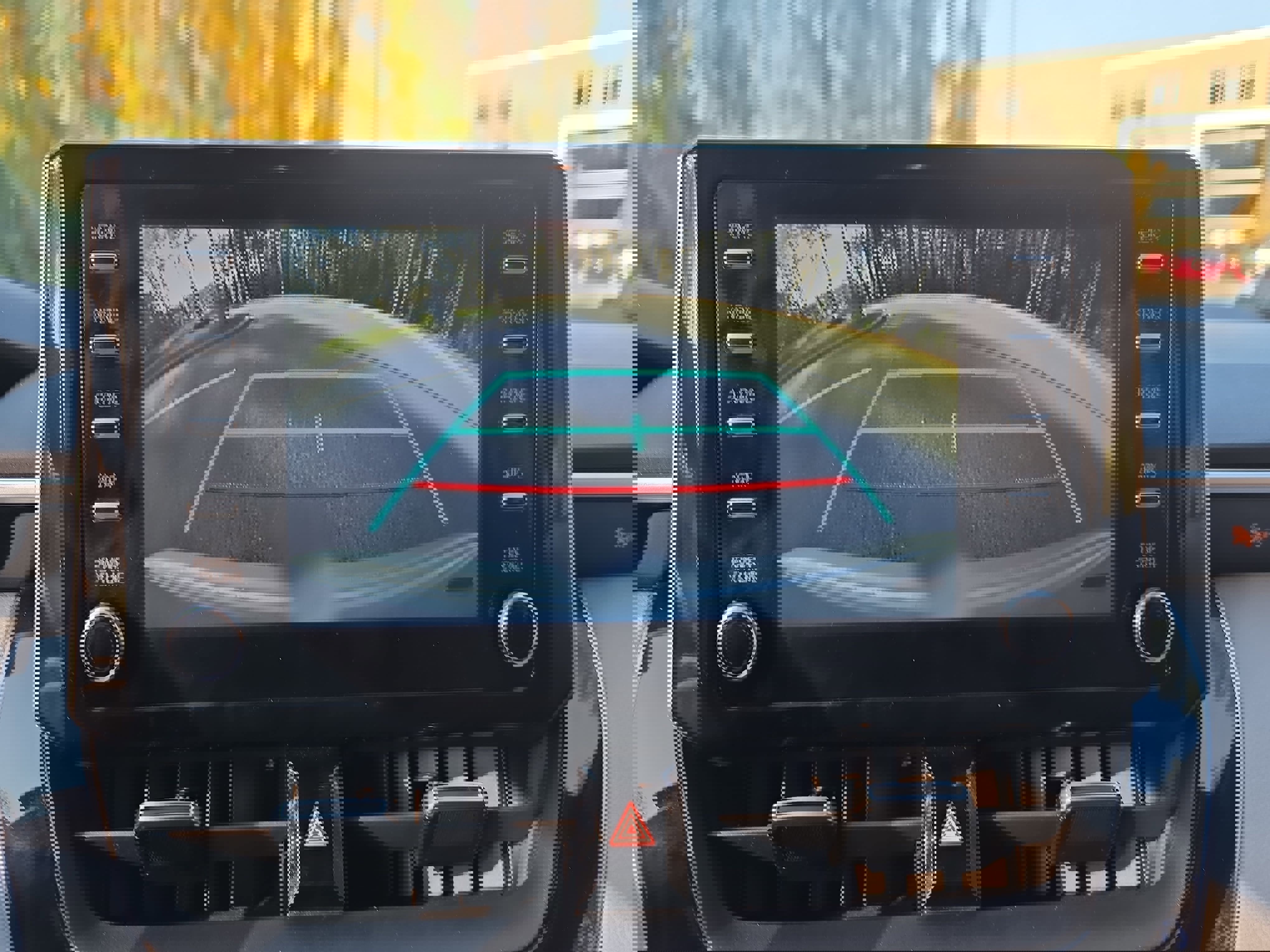 Used 2020 Toyota Corolla SE image 22