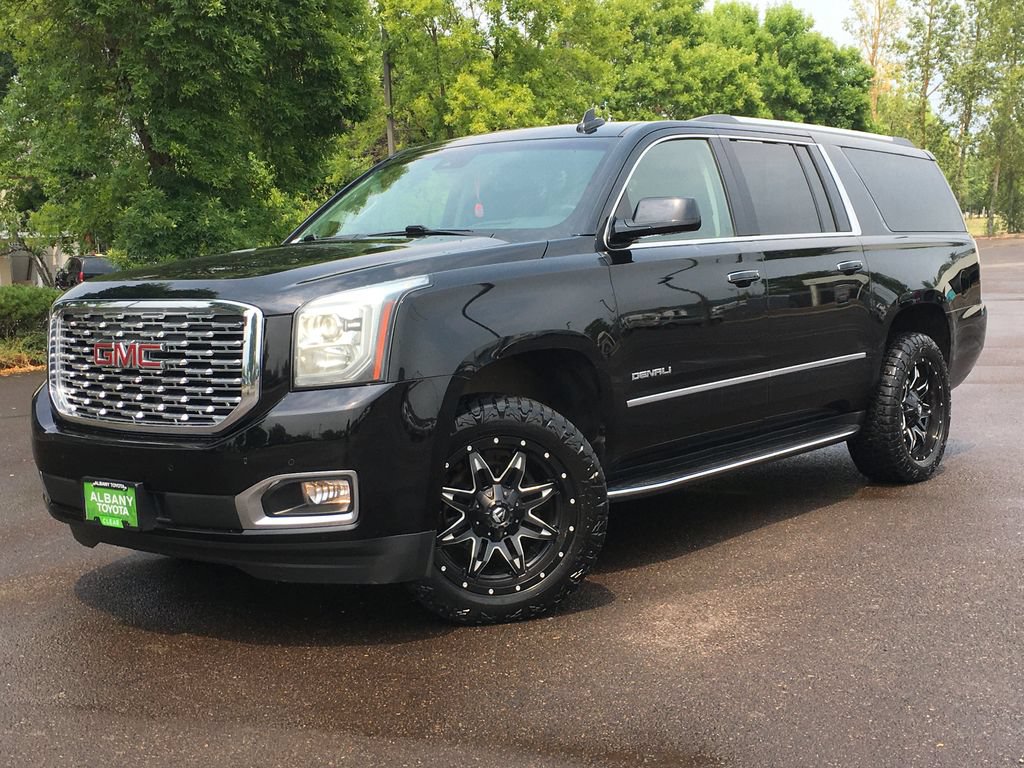 Used 2020 GMC Yukon XL Denali AWD/4WD image 1