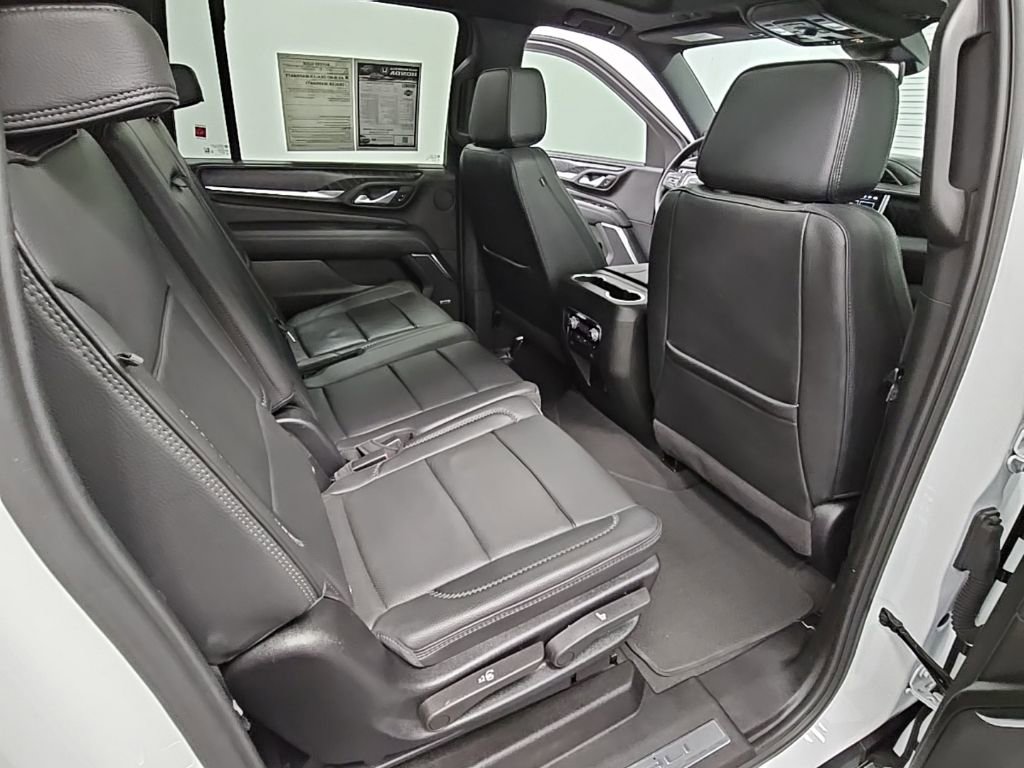 Used 2024 GMC Yukon XL Denali image 42