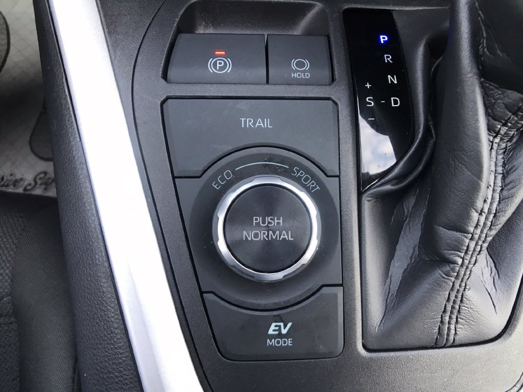 Used 2023 Toyota RAV4 XLE w/ XLE Grade Weather Package AWD/4WD image 23