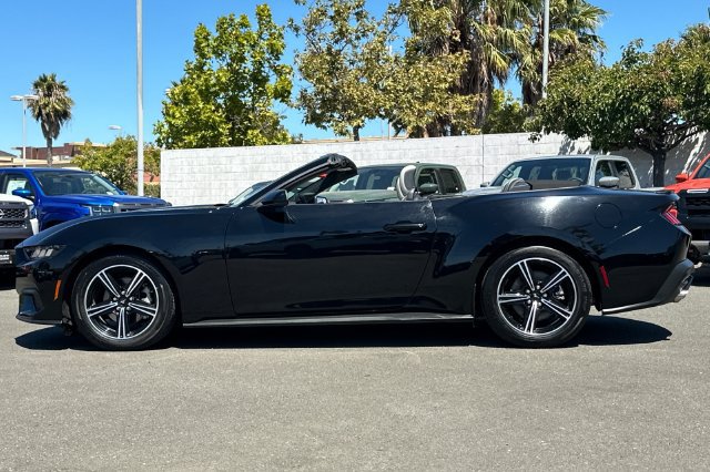 Used 2024 Ford Mustang Premium RWD image 7