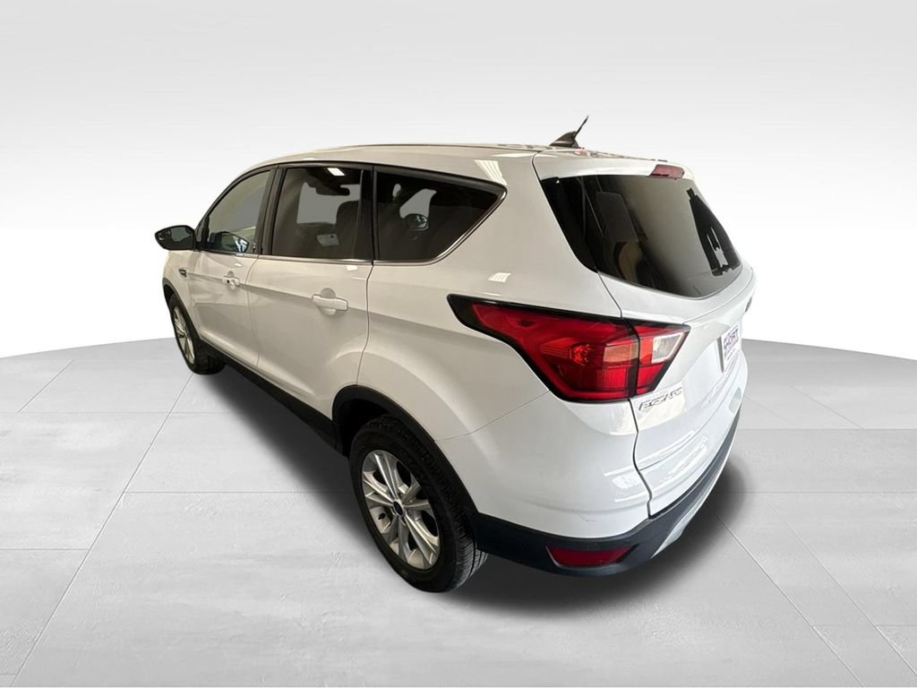 Used 2019 Ford Escape SE FWD image 9