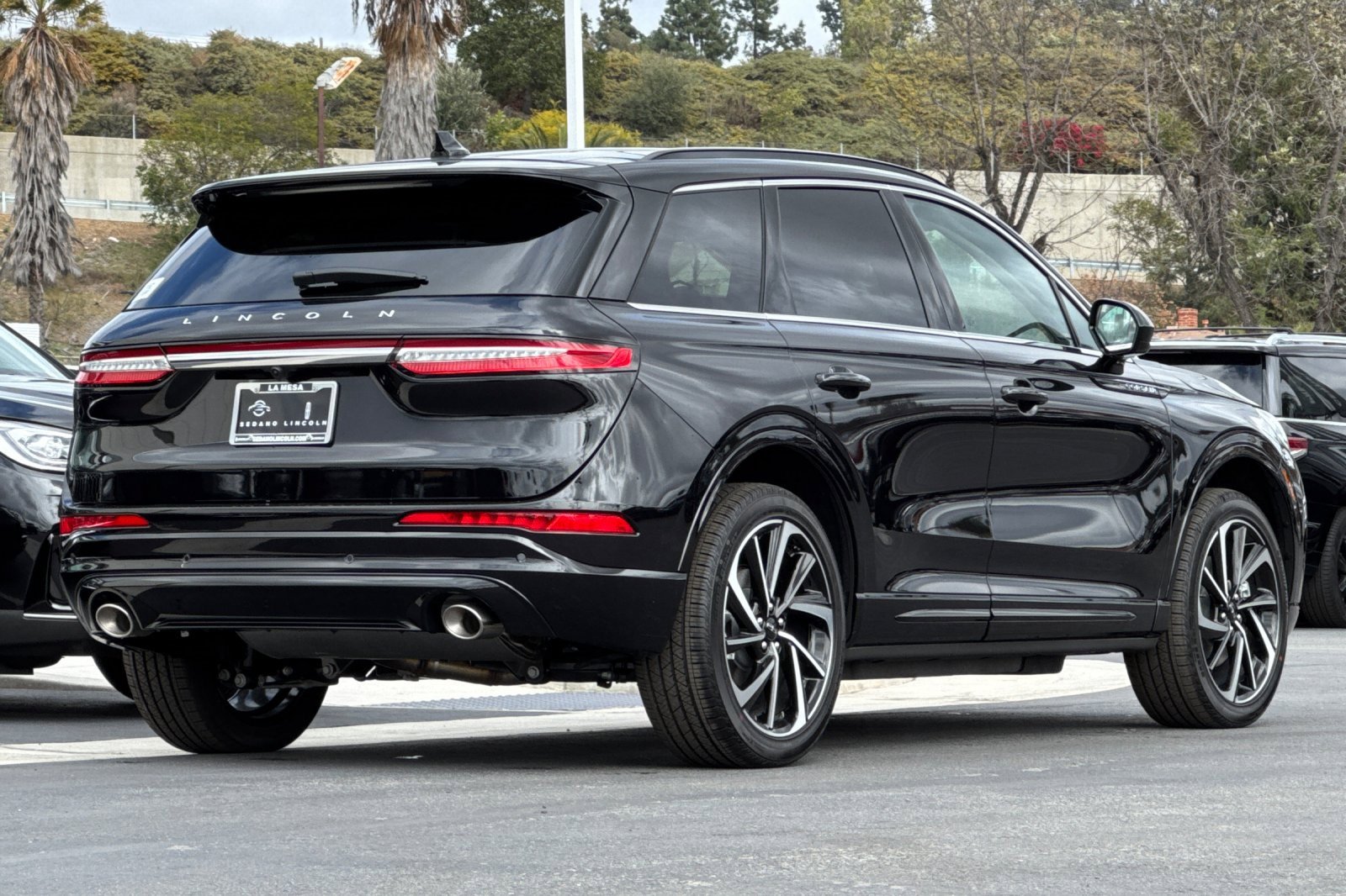 New 2025 Lincoln Corsair Grand Touring image 3