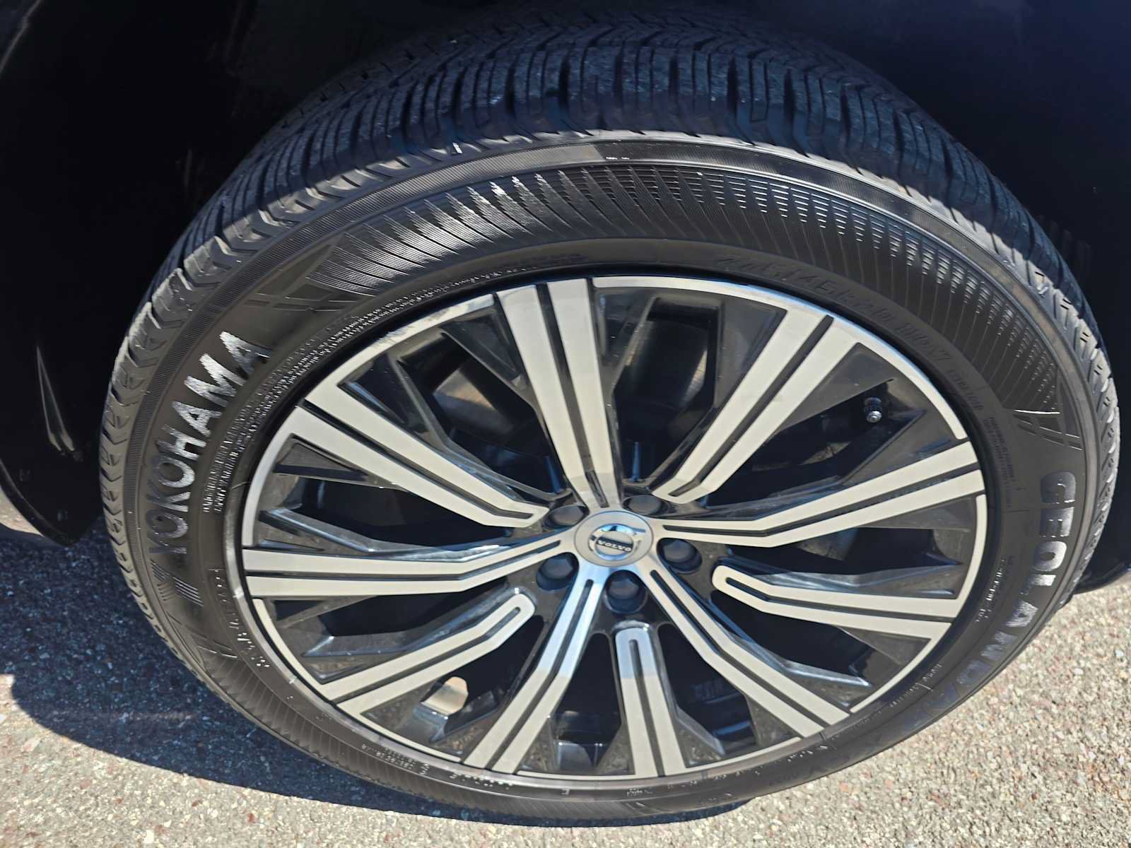 Used 2021 Volvo XC90 T8 Inscription w/ Advanced Package AWD/4WD image 9