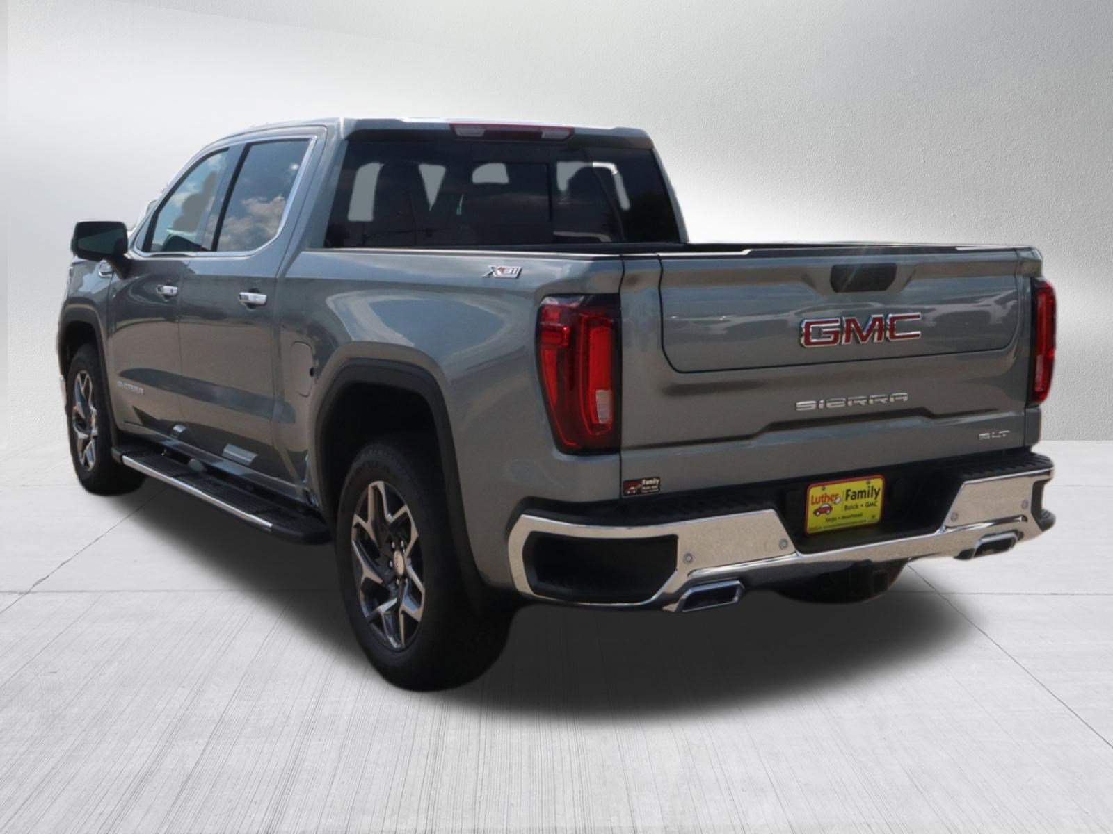 New 2026 GMC Sierra 1500 SLT w/ SLT Premium Plus Package image 5