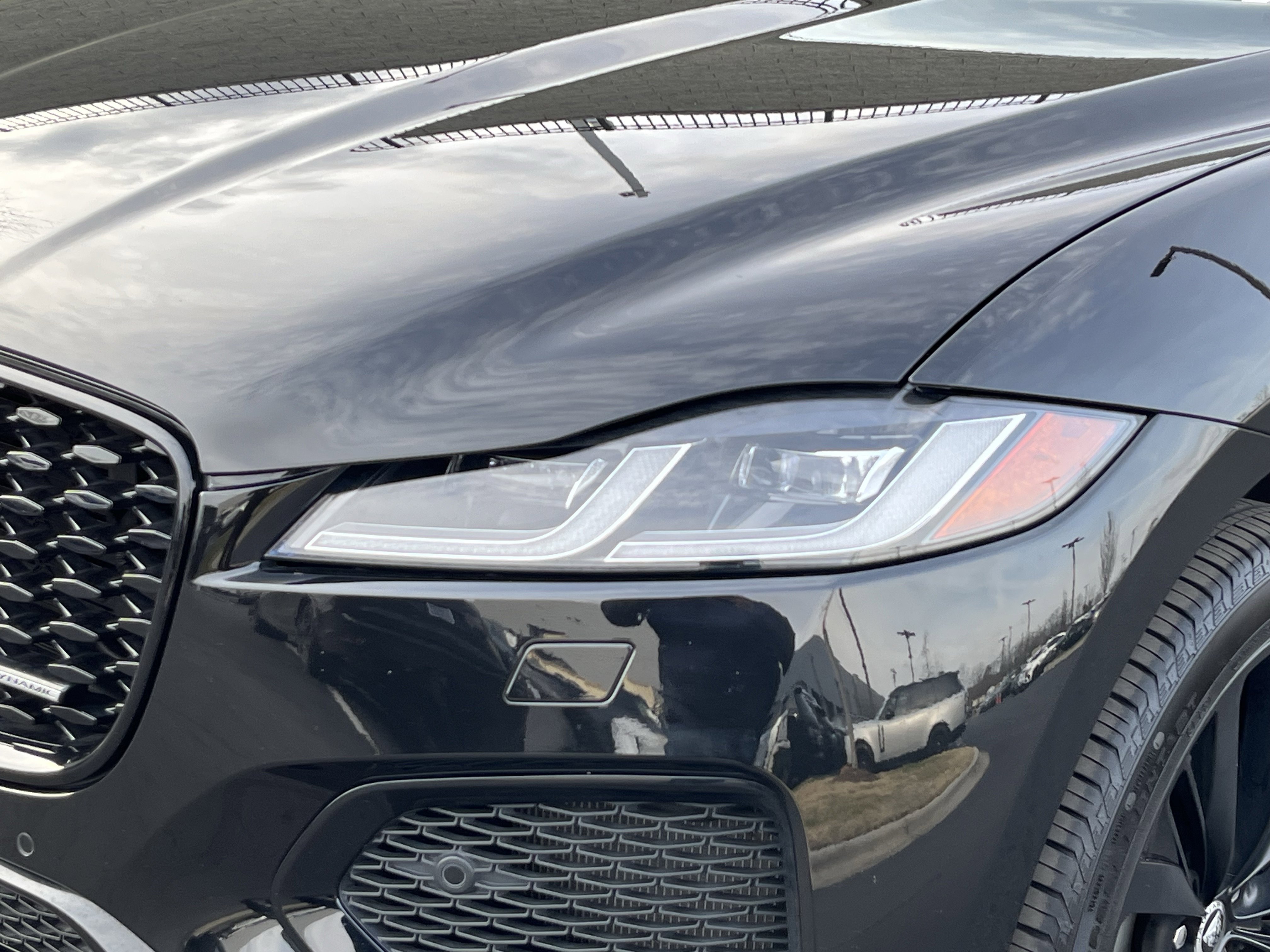 Certified 2024 Jaguar F-PACE R-Dynamic S image 12