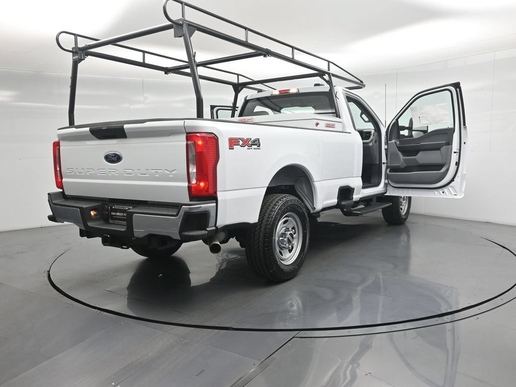 New 2026 Ford F350 XL w/ FX4 Off-Road Package AWD/4WD image 4