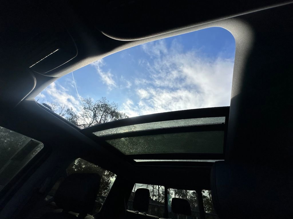 New 2026 Ford F250 Lariat w/ Black Appearance Package image 83