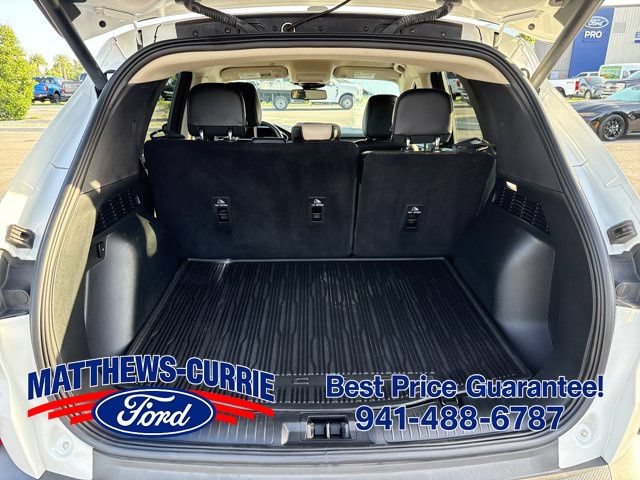 Certified 2020 Ford Escape Titanium FWD image 13