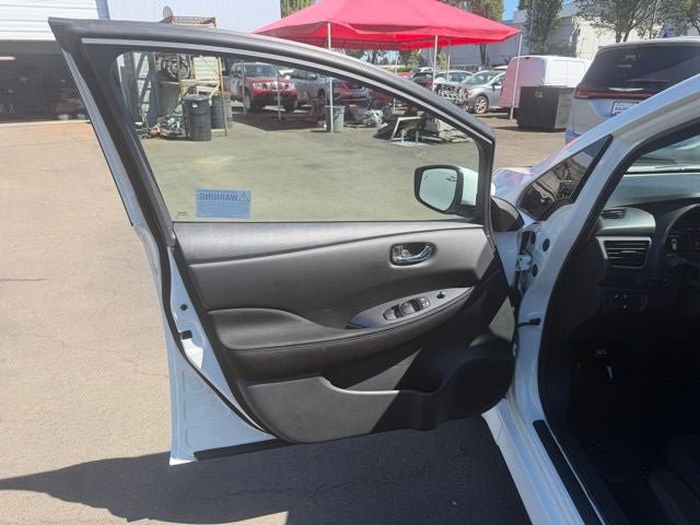 Used 2023 Nissan Leaf S FWD image 9
