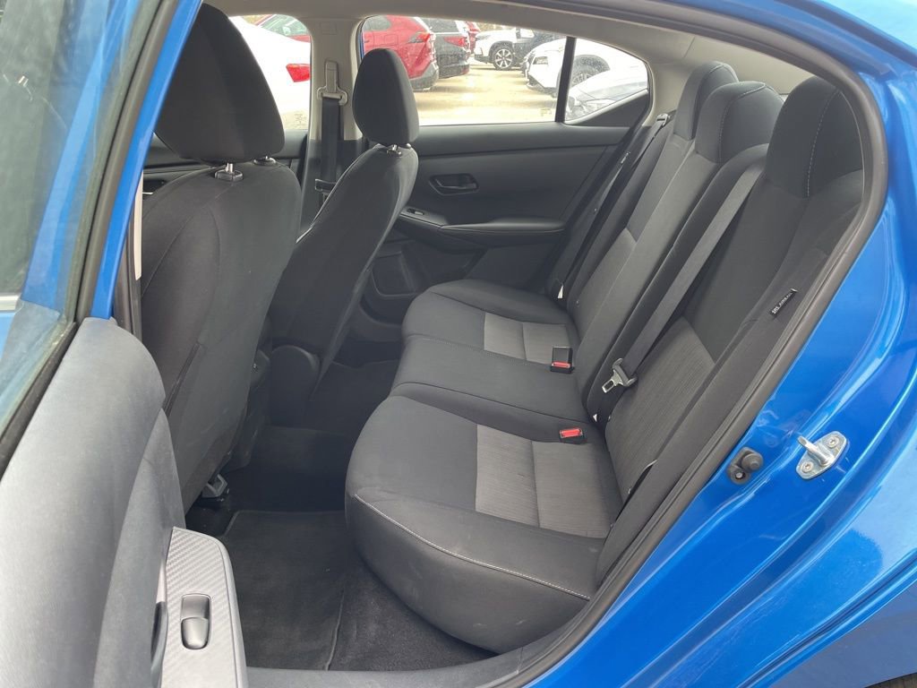 Used 2025 Nissan Sentra SV FWD image 10
