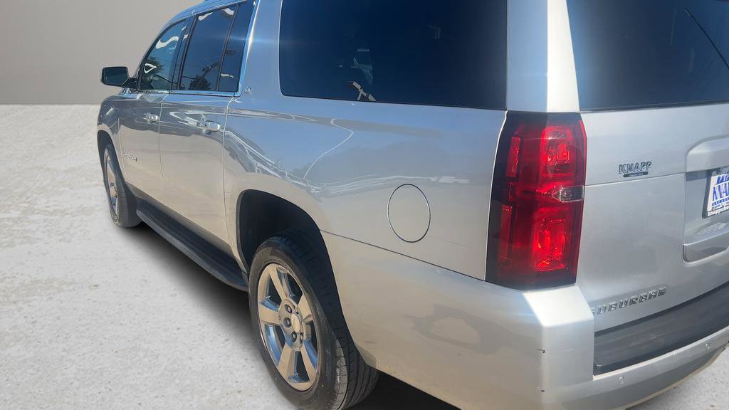 Used 2017 Chevrolet Suburban LT RWD image 14