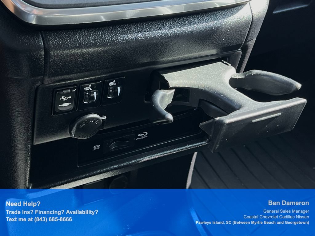 Used 2017 Toyota Sienna SE Premium FWD image 48