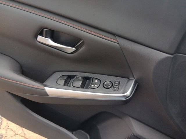 New 2025 Nissan Sentra SR FWD image 15