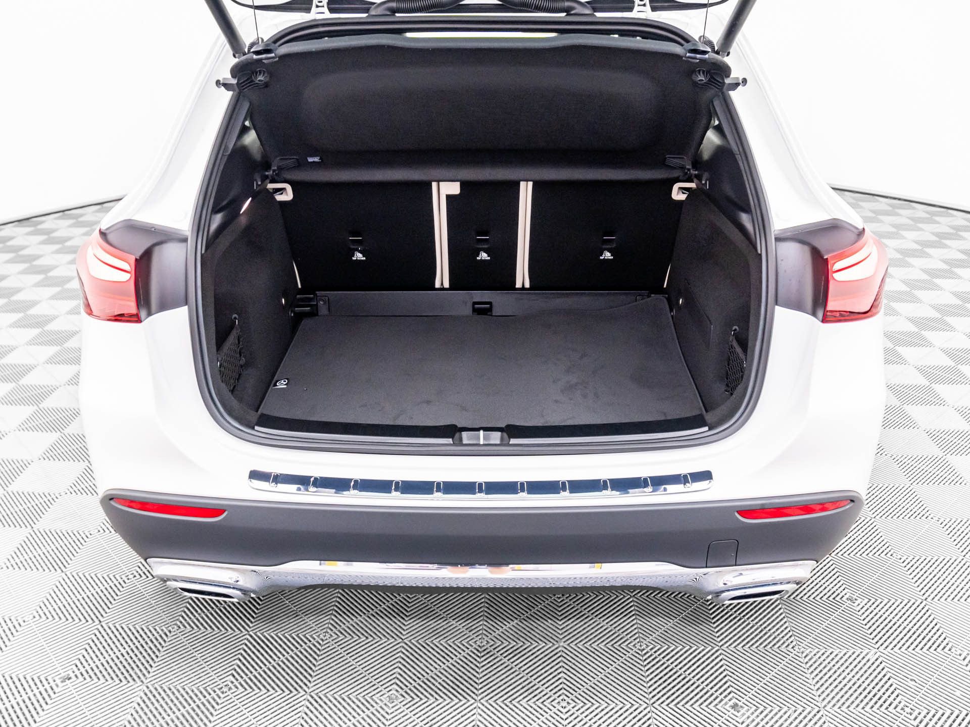 New 2026 Mercedes-Benz GLA 250 4MATIC image 37