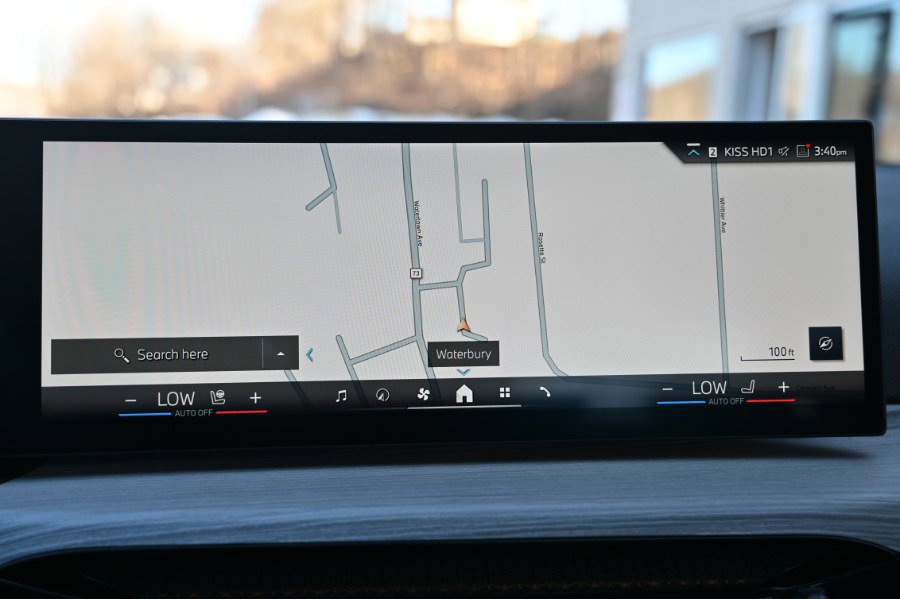 Used 2025 BMW 330i 330i Sedan image 2