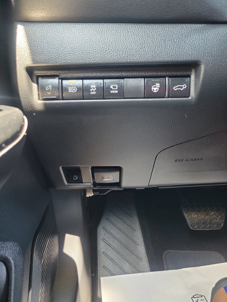 Certified 2024 Toyota Venza Limited AWD/4WD image 33