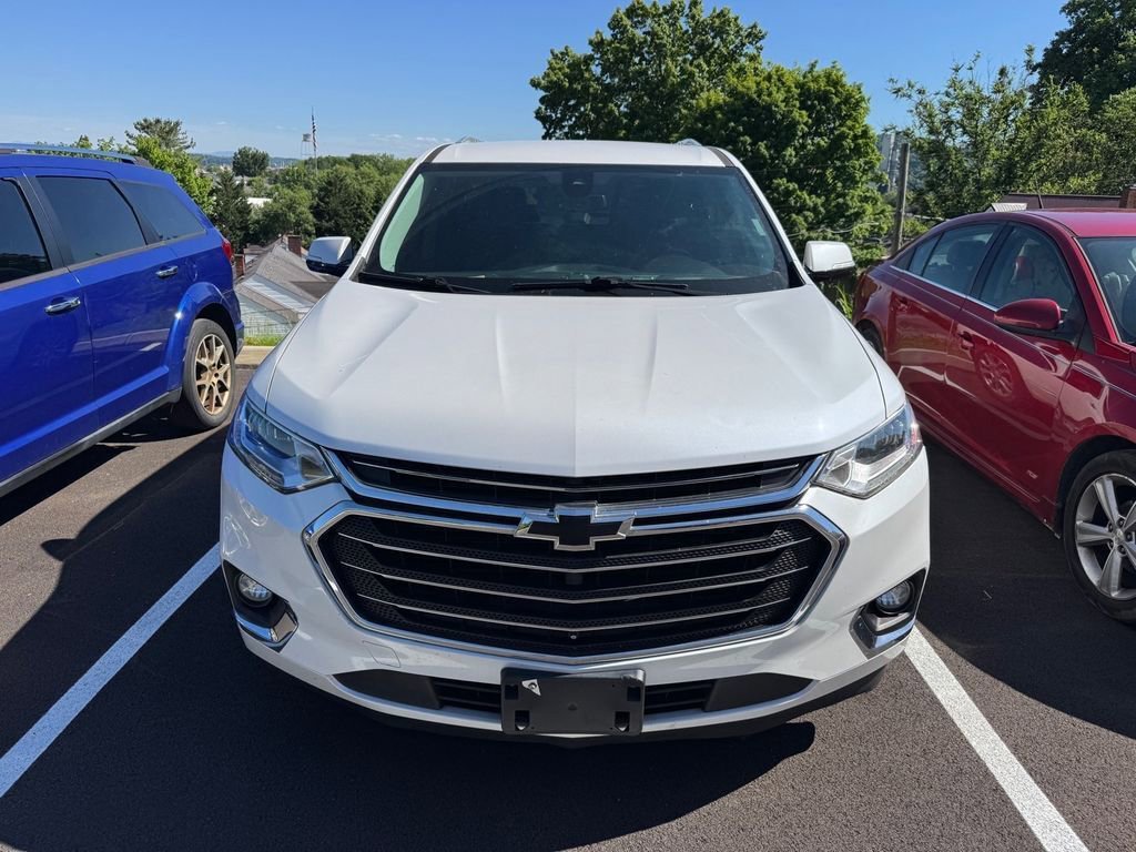 Used 2018 Chevrolet Traverse Premier w/ Driver Confidence II Package FWD image 5