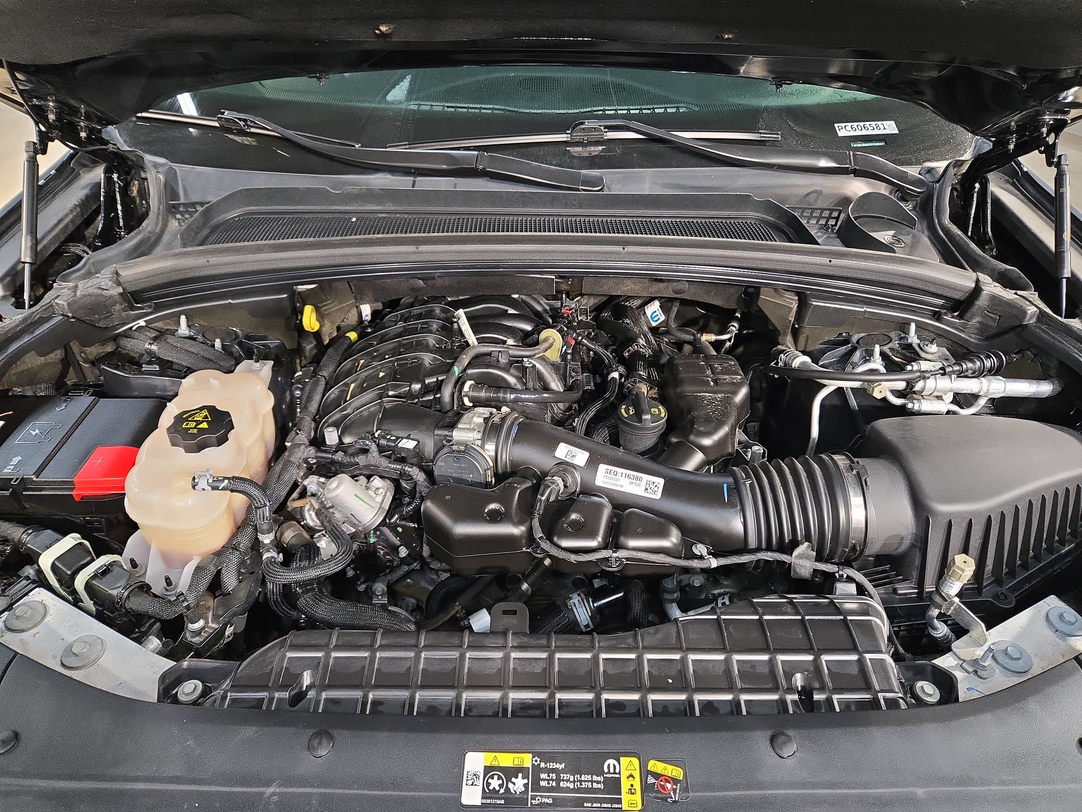 Used 2023 Jeep Grand Cherokee Laredo AWD/4WD image 19