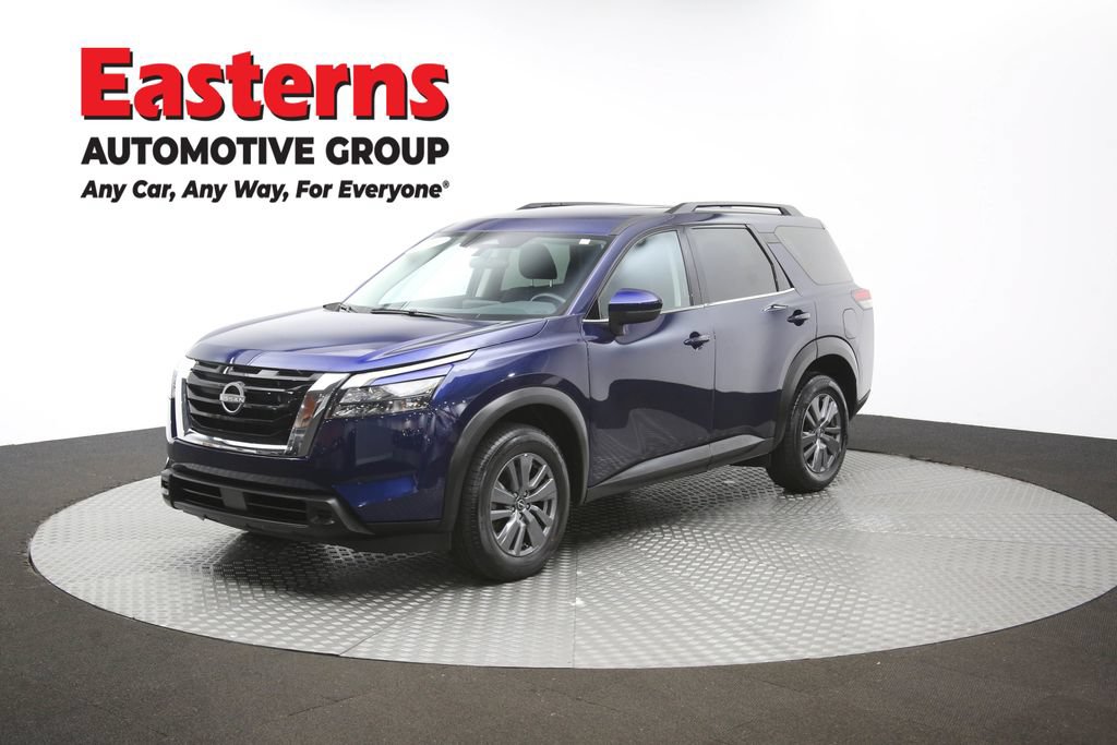 Used 2025 Nissan Pathfinder SV FWD image 55