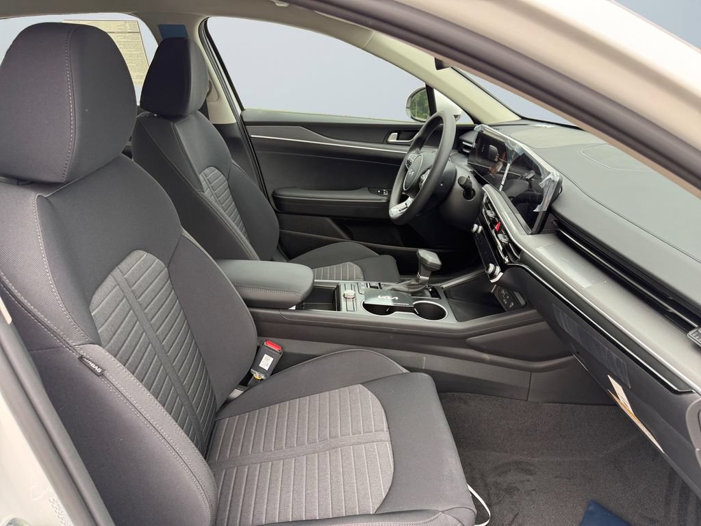 New 2026 Kia K5 LXS FWD image 15