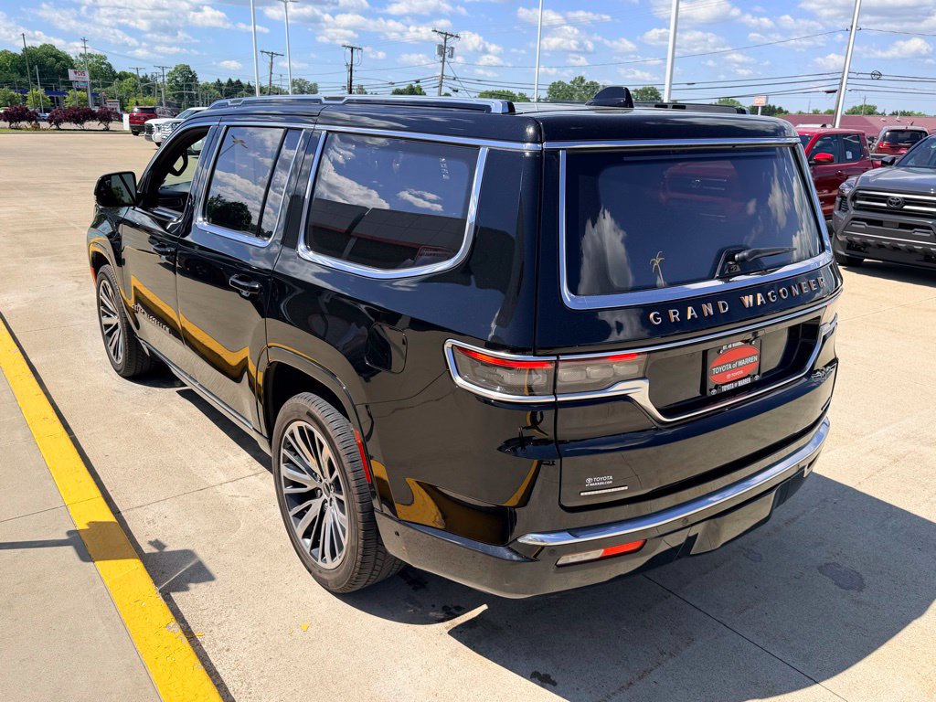 Used 2022 Jeep Grand Wagoneer Series III w/ Rear Seat Video Group 1 AWD/4WD image 7