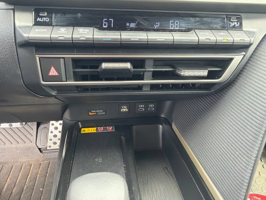Used 2026 Toyota Camry SE FWD image 12