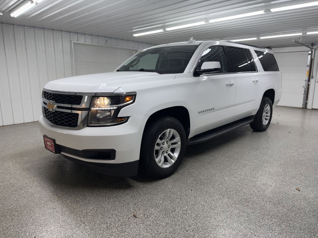 Used 2018 Chevrolet Suburban LT image 3