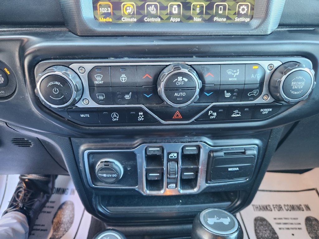 Used 2021 Jeep Wrangler Unlimited Sahara AWD/4WD image 25