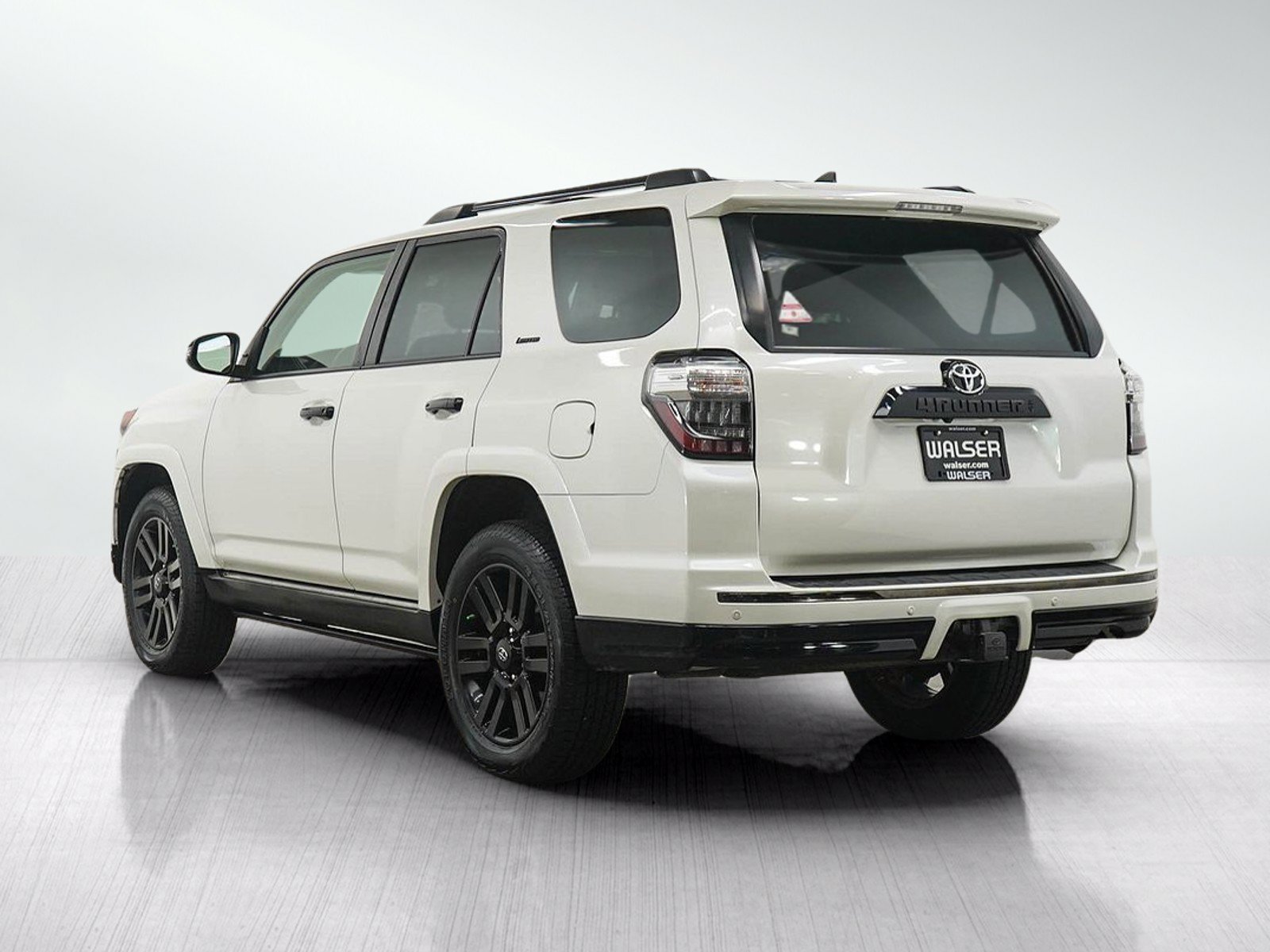Used 2019 Toyota 4Runner Limited AWD/4WD image 3