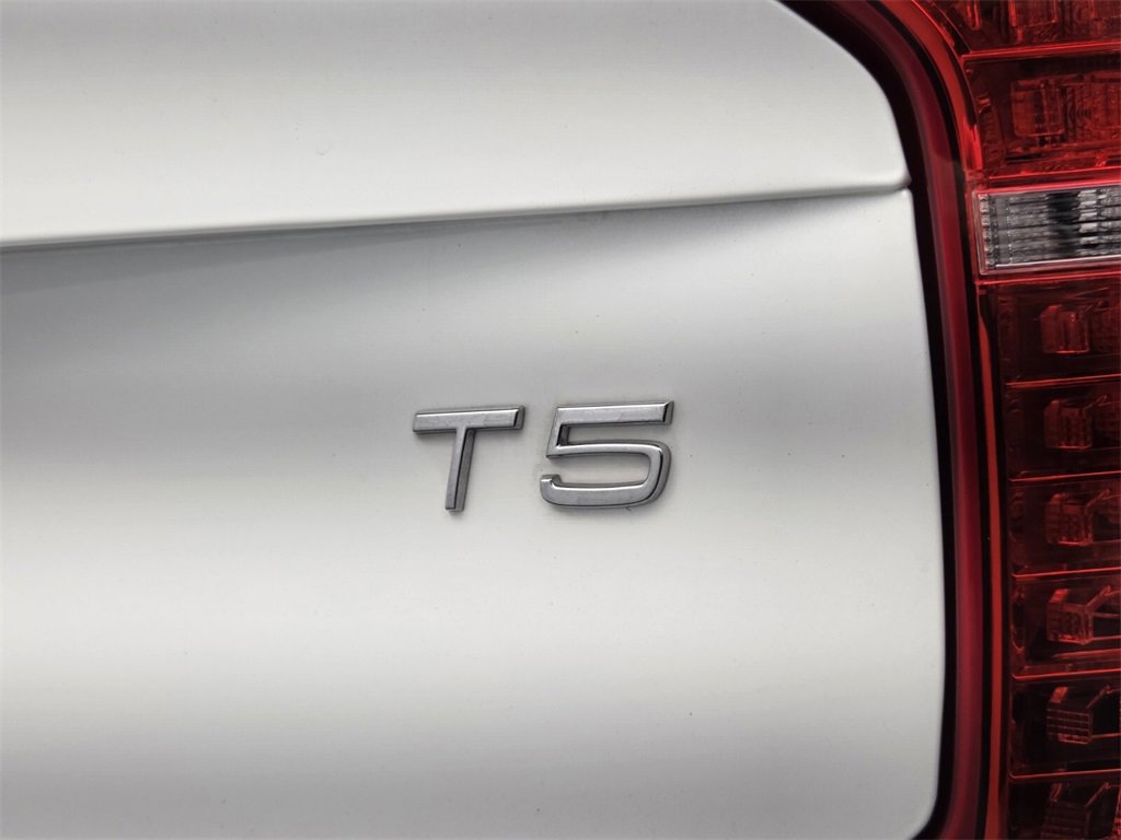 Used 2022 Volvo XC90 T5 Momentum w/ Advanced Package image 23