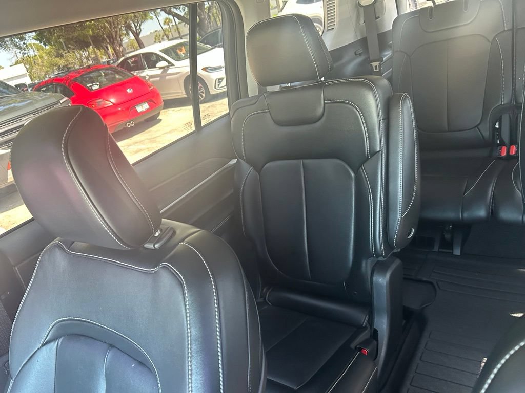 Used 2021 Jeep Grand Cherokee L Limited AWD/4WD image 12